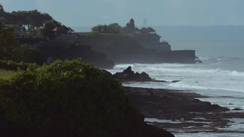 Eroded Geological Formations Under Turbulent Ocean Winds And Spray 스톡 동영상 329942067