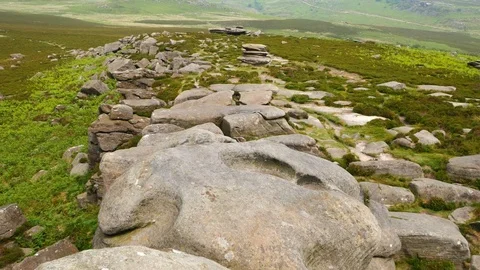 Eroded rocks at Mother Cap, Millstone Edge, Peak District National Park 動画素材 82870307