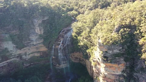 Eroded sandstone cliffs around Wentworth Falls cascade in Blue Mounts , 4k. Stock Footage 156738453
