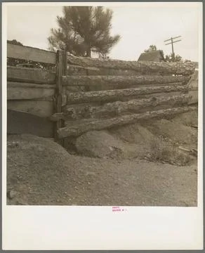 Eroding field and fence. Greene County, Georgia. 1937. Photographs. The Mi... 스톡 사진