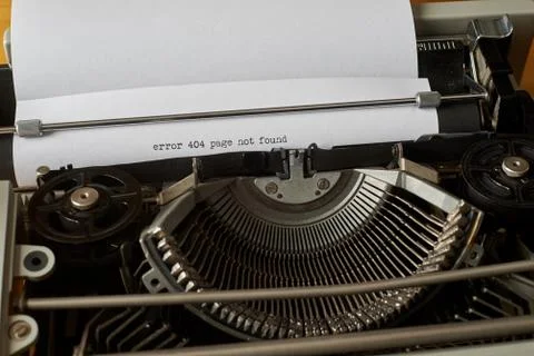 Error 404 page not found typed words on Vintage Typewriter Stock Photos