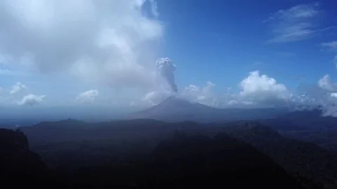 Erupting of Sinabung Stockbeeldmateriaal 83858015