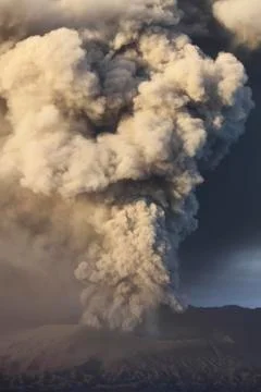 Eruption of ash cloud from Mount Bromo volcano, Tengger Caldera, Java, Foto stock