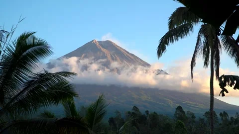 Eruption of Volcano Semeru on the island... Stock Video Pond5