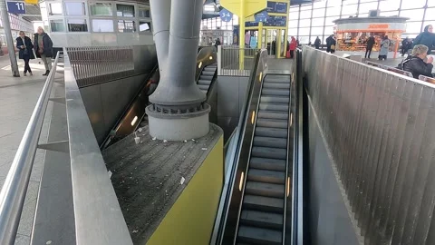 Escalator in Berlin underground station Stock-Footage 236539559