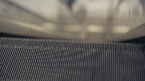 Escalator close-up 스톡 동영상 87571050