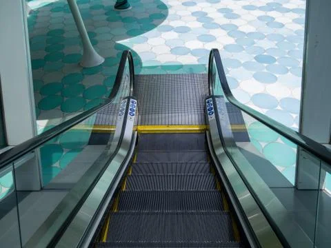 Escalator electronic system moving filter, Escalator in Community Mall, Shopp Stock Photos