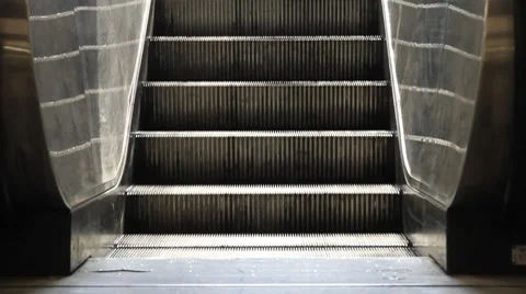 Escalator Vídeos de archivo 7901559