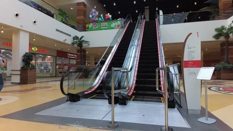 Escalator Video stock 89389813