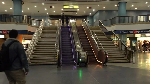 Escalator 库存影片 105624361