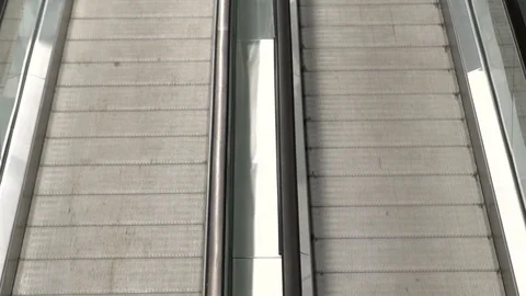 Escalator FULL HD. Video stock 88657736