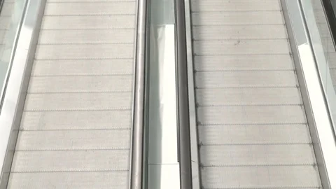 Escalator FULL HD. Video stock 88677278