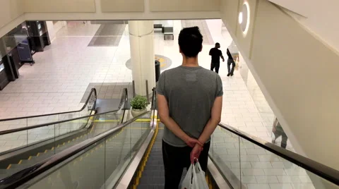 Escalator inside modern shopping mall with 4k resolution Video stock 56718784