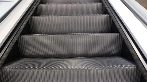 Escalator lift 動画素材 106378775
