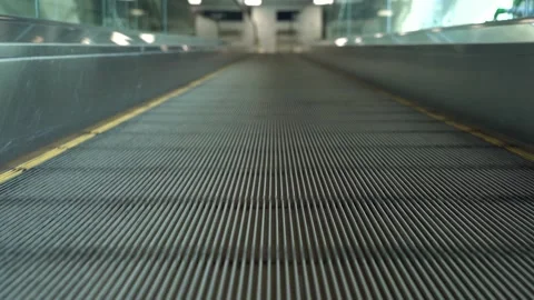 Escalator movement. Nobody. 動画素材 156411948