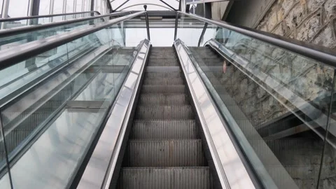 Escalator moving up staircase in Bergamo Video stock 195088874