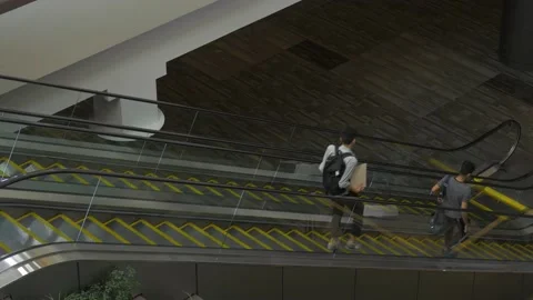 Escalator with people (variant) 스톡 동영상 143991341