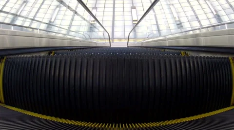 Escalator in Shopping Mall Video stock 42672146