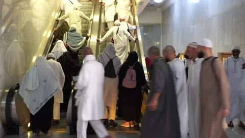 The escalator stairs to the upper and lower floors of the Grand or GreaMosque. Stock Footage 277106945