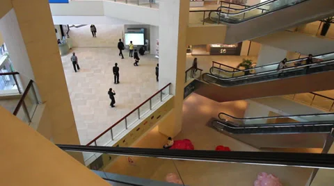 Escalator in typical Kowloon mall 스톡 동영상 34482982