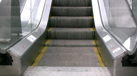 Escalator1 ns 動画素材 357540