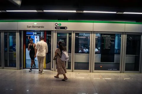 Escalators and subway platform inside San Bernardo metro station in central.. Stock Photos