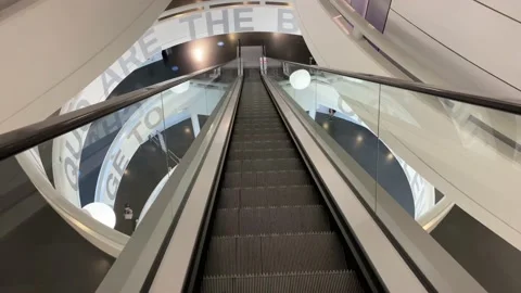 Escalators Video stock 138031102