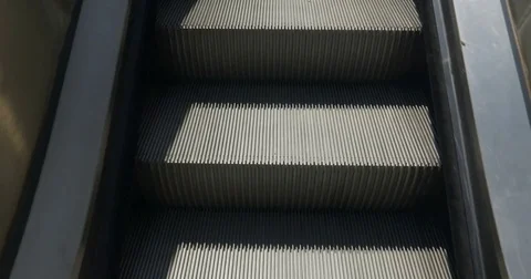 Escalators Going Up Video stock 79586412