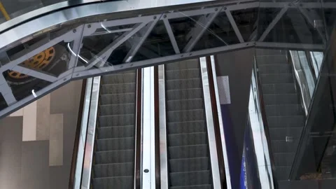 Escalators in the mall with people. Stock Footage 271676439