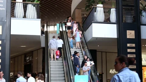 Escalators Pacific Fair Vidéo 138850230