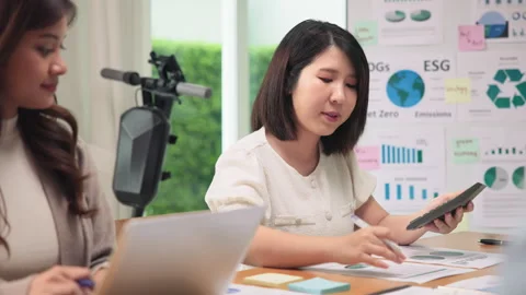 ESG SDGs net zero go green. Carbon credit report for carbon offset price. 스톡 동영상 257869121