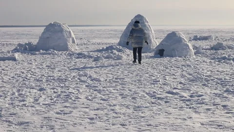 Eskimo City. Snow igloo house in winter. Stock Footage 302732044