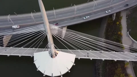 Esplanade Riel Cable-Stayed Bridge and Provencher Bridge Close-Up Aerial Vie Vídeo Stock 347537039