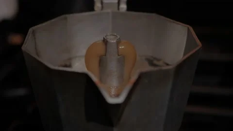 Espresso Brewing Macro Slow Motion 2 스톡 동영상 220792360