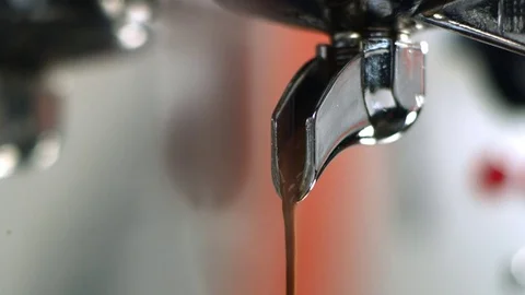 Espresso coffee come out from the machine Stock-Footage 81792437
