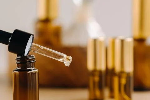Essential oil in a set of vials. Aromatherapy Foto stock