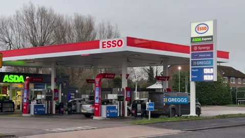 Esso Garage on the A59 in Ormskirk Sefton UK. Vidéo 330372889