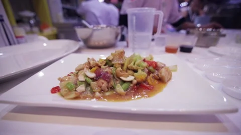 Established Shot of Chicken Vegetable Stir Fry Video stock 132023714