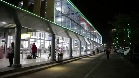 Established Shot of Pasar Senen Train Station at Night Video stock 132085040