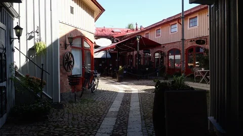 Establishing shot of a back yard during sunset at alingsas sweden Stock Footage 115271189