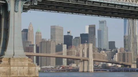 Establishing shot of The Brooklyn Bridge Stock Footage 278334880