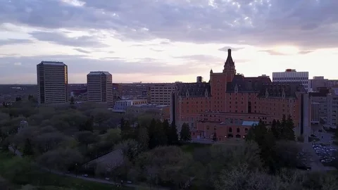 Establishing shot of downtown building Stock Footage 77713889