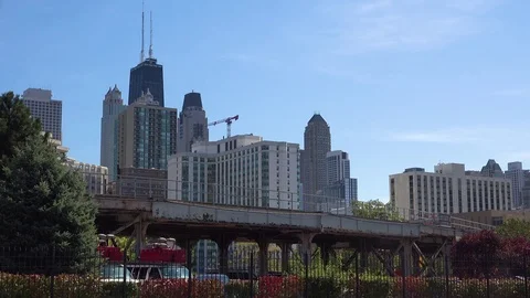 Establishing shot of downtown Chicago wil El train passing. Stock Footage