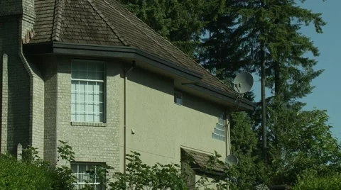 Establishing shot of house Stock Footage 52913041