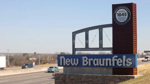 Establishing shot of New Braunfels Sign Stock Footage