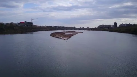 Establishing shot of river bed Stock Footage 77710989