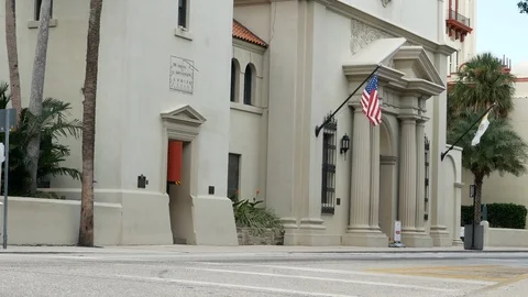 Establishing shot of St. Augustine Cathedral, Florida, United States. 스톡 동영상 115977034