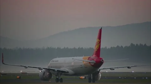 Establishment shot of broken Airbus A321-200N Stock Footage 172574887