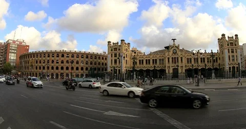 Estacio Del Nord Train Station with City Traffic Video stock 80594775