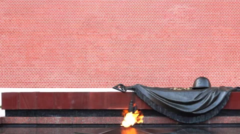 Eternal Flame at Kremlin wall 스톡 동영상 68744577